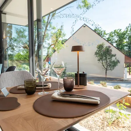 Hotel Le Val Moret Restaurant Et Magnant