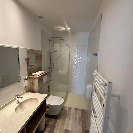 Hotel Le Val Moret Restaurant Et 3*