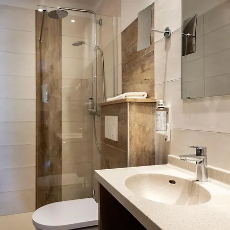 Hotel Le Val Moret Restaurant Et 3*