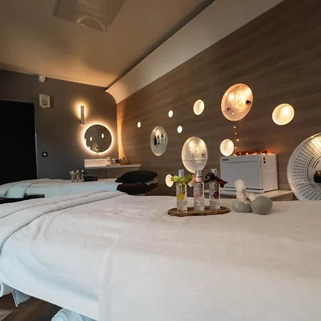 Le Val Moret Restaurant Et Hotel Magnant